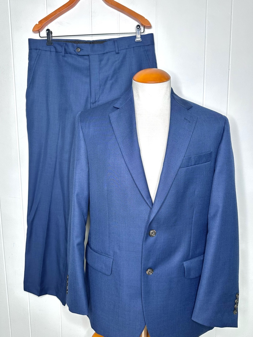 Stafford Navy Suit - Travel Classic Fit